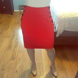 Loft skirt, red with black buttons